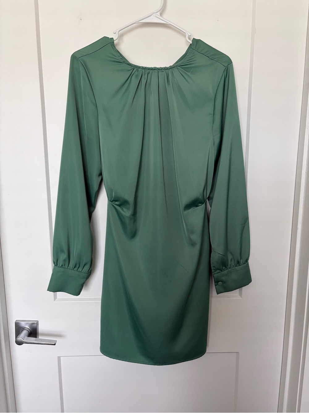 Women's Green Long-Sleeve Shift Dress